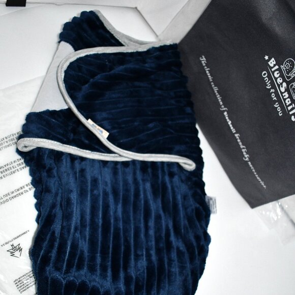 BlueSnail Newborn Baby Swaddle, Easy Wrap Receiving Blanket in Navy SM (0-3 Mont - Picture 2 of 6